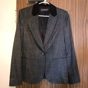 Gray Plaid Blazer with Black Collar - size 9